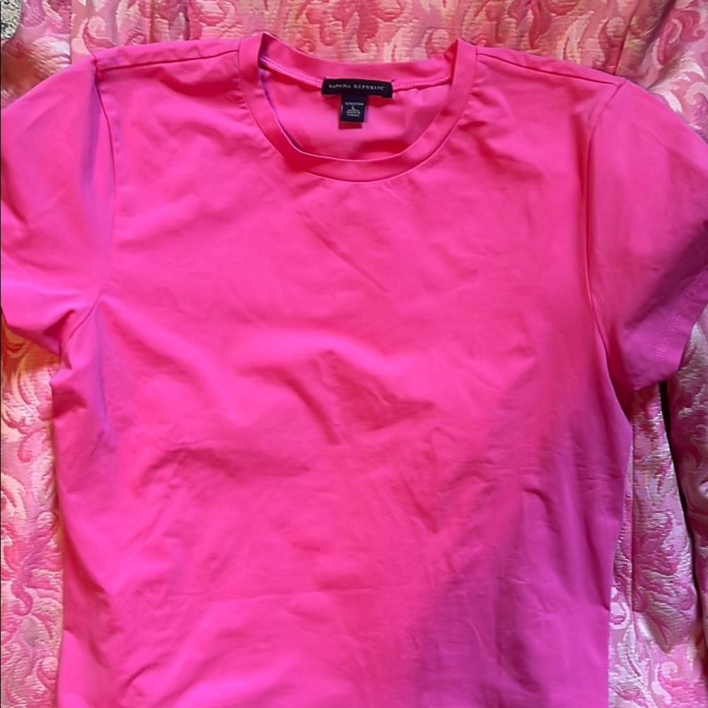 Banana Republic stretch T size L